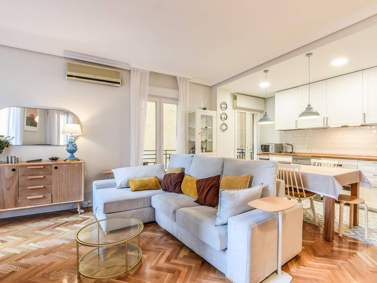 Appartement entier, Apartamento reformado en Lavapiés de alquiler temporal in Centro (Madrid), Madrid