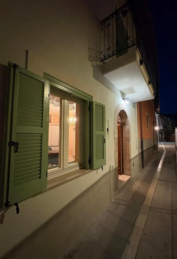 Casa de huéspuedes para 2 personas, con balcón - 1