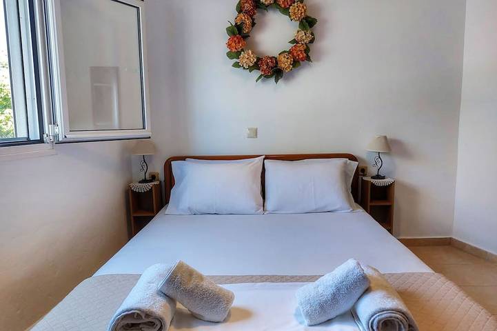 Eva's House, Cozy Apartment in Traditional Village in Iraklio-Heraklion en omgeving