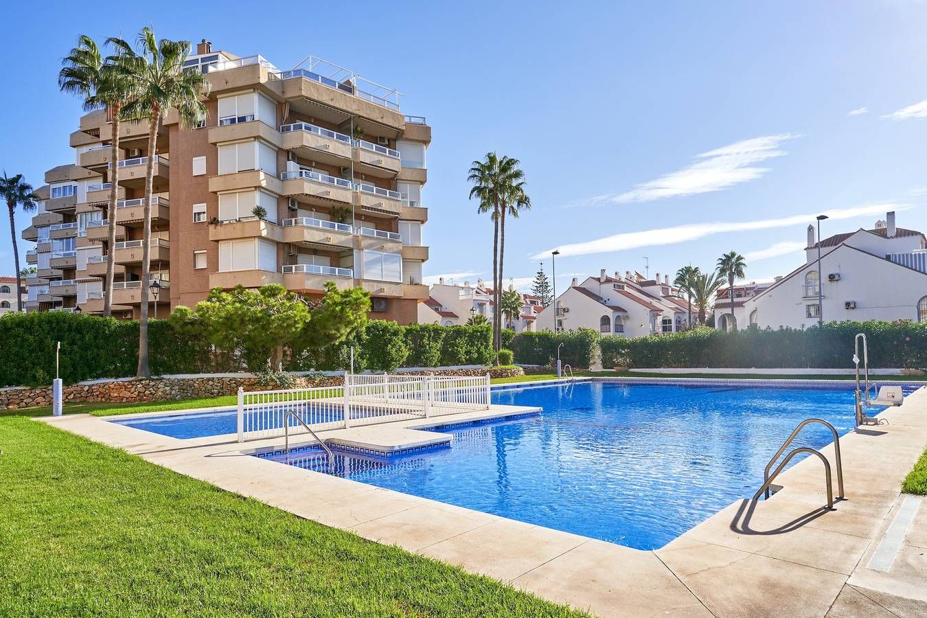 Ganze Wohnung, Ferienwohnung 'Costa Del Oro Playa Y Piscina A115' mit Meerblick, Wlan & Klimaanlage in Torrox Costa, Torrox