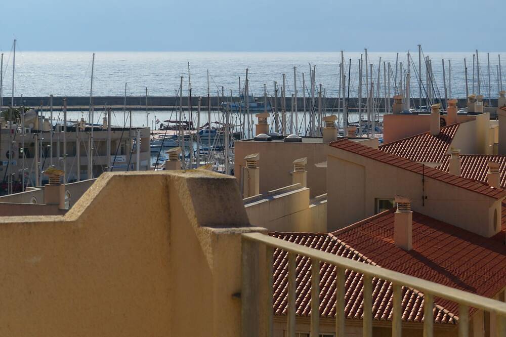 Entire apartment, Beautiful Penthouse/Sea view golf / 🆓Wifi / Smart Tv / Lavavajillas / Lavadora in Marina (Almerimar), El Ejido