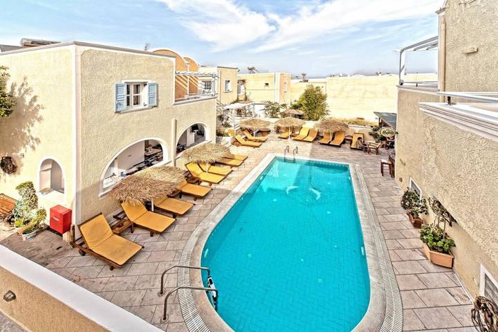 Appart’hôtel pour 4 personnes, avec piscine ainsi que vue et jardin, animaux acceptés