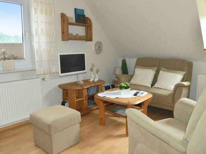 Ferienwohnung für 2 Personen, mit Terrasse und Garten, kinderfreundlich in Weener - 2