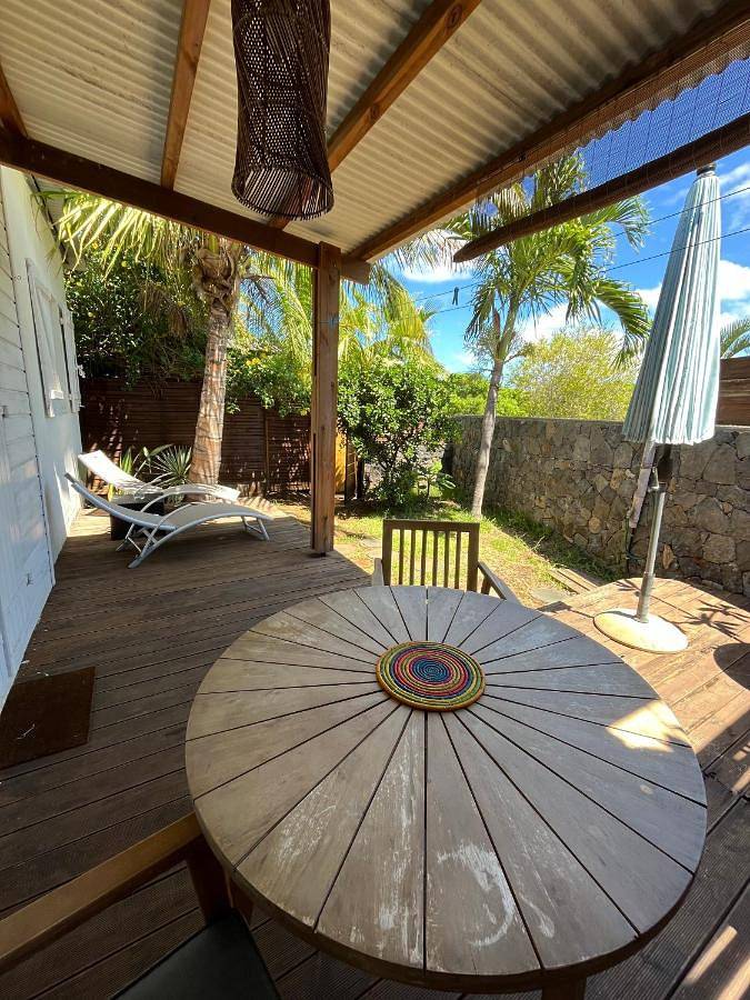 Location de vacances pour 4 personnes, avec vue ainsi que terrasse et jardin, animaux acceptés dans Port de Saint-Gilles les Bains - 4