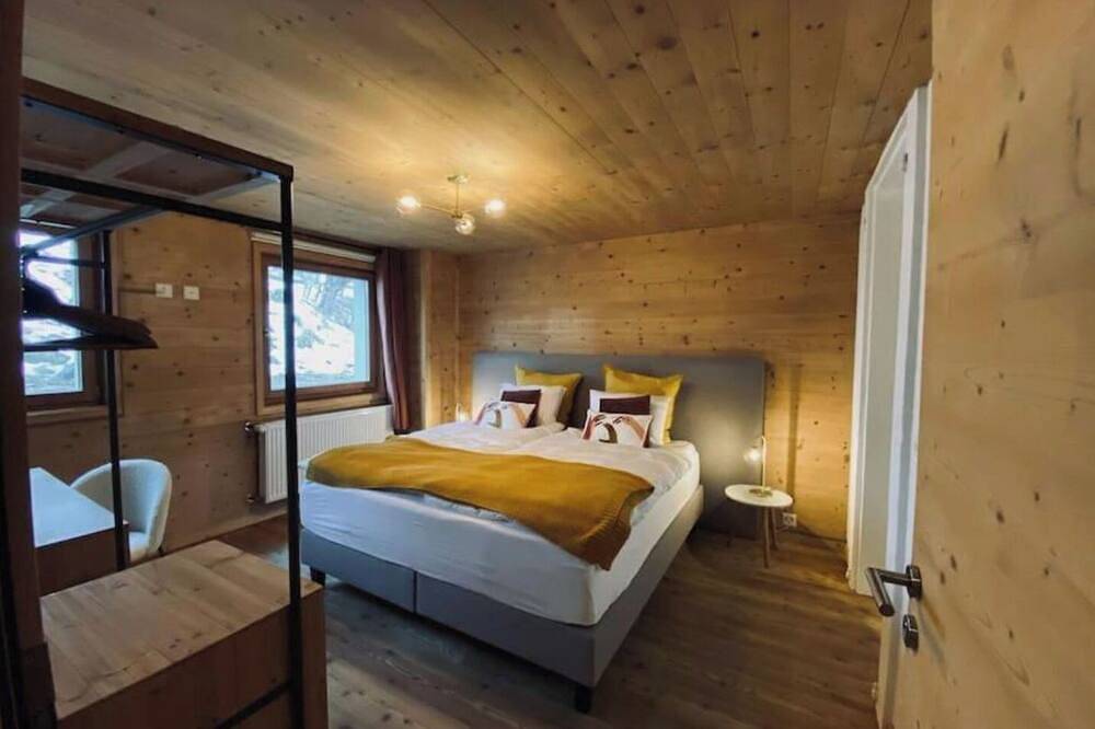 Chalet sleeps 12 - exceptional view - close to the slopes and thermal baths in Ovronnaz, Chamoson