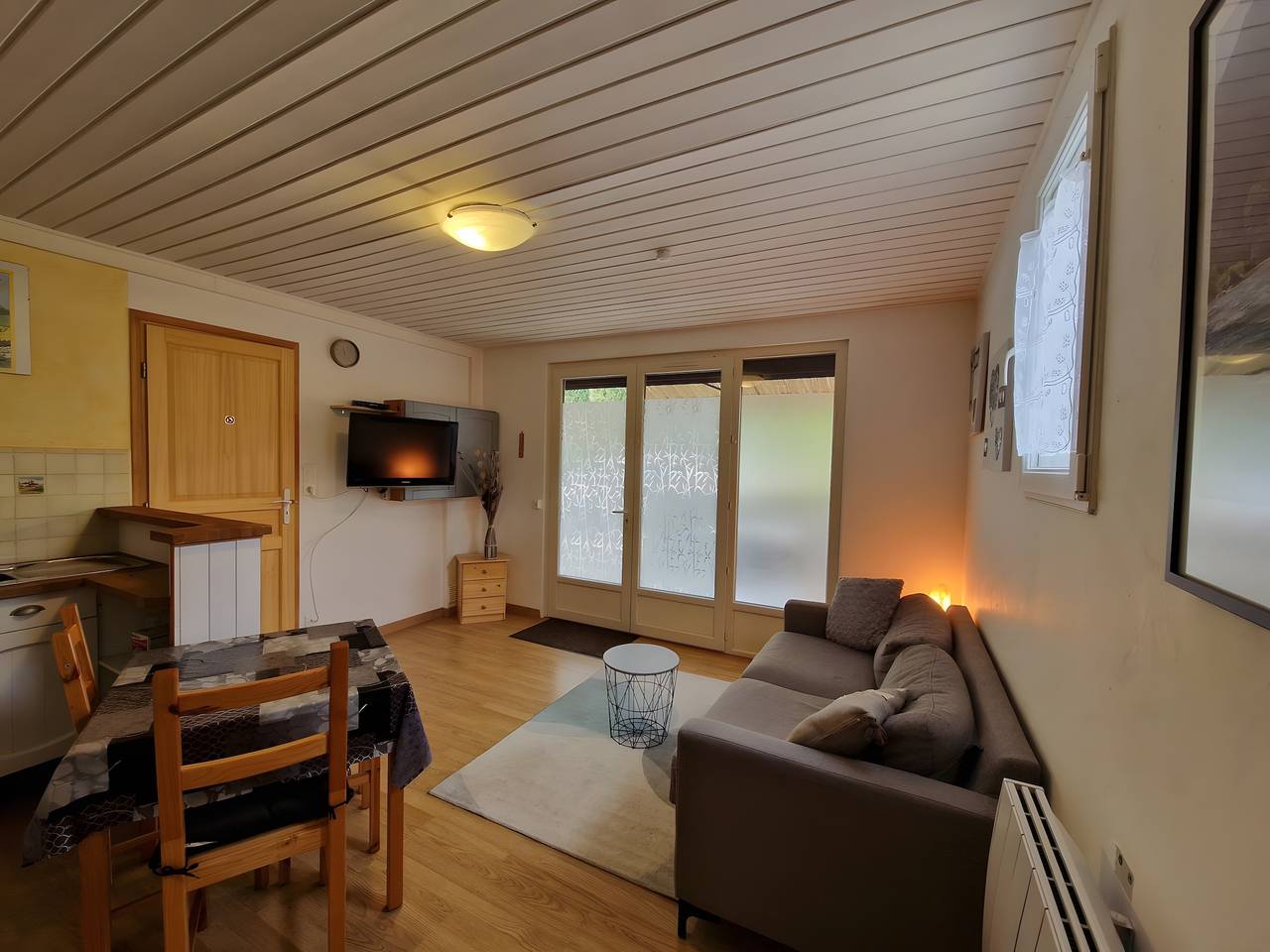 Gîte « Le Devant De La Chaux » avec piscine partagée, terrasse privée et Wi-Fi in Pontaix, Vercors