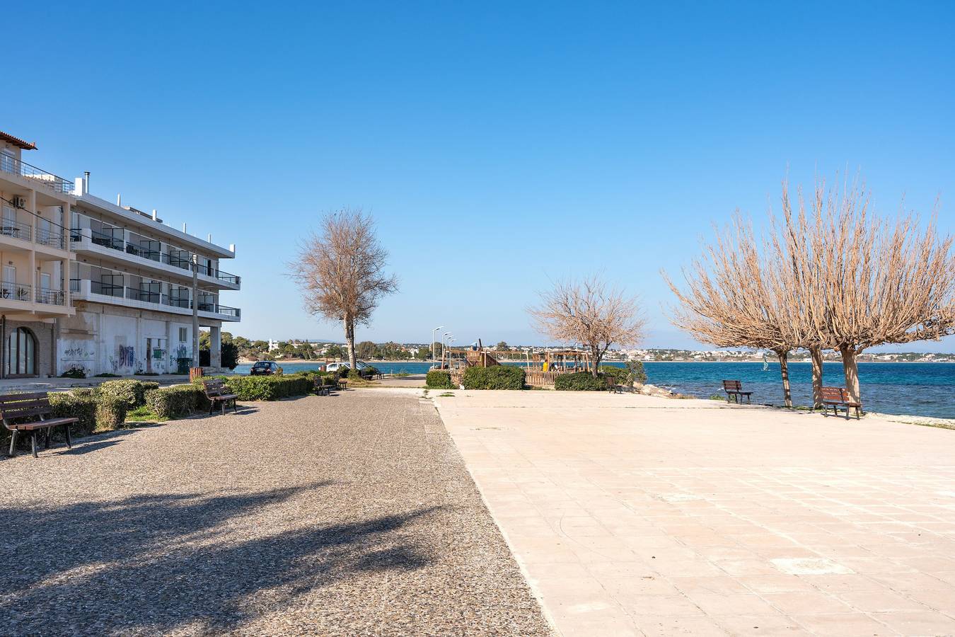 Ganzes Studio, Einzimmerapartment 'Meerseite' mit privater Terrasse, Wi-Fi und Klimaanlage in Artemida, Regionalbezirk Ostattika