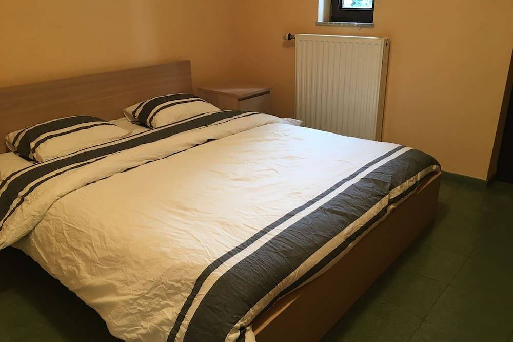 Vresse-sur-Semois: chalet hoge capaciteit (24p) in het hart van de Ardennen in Vresse-sur-Semois, Regio Namur