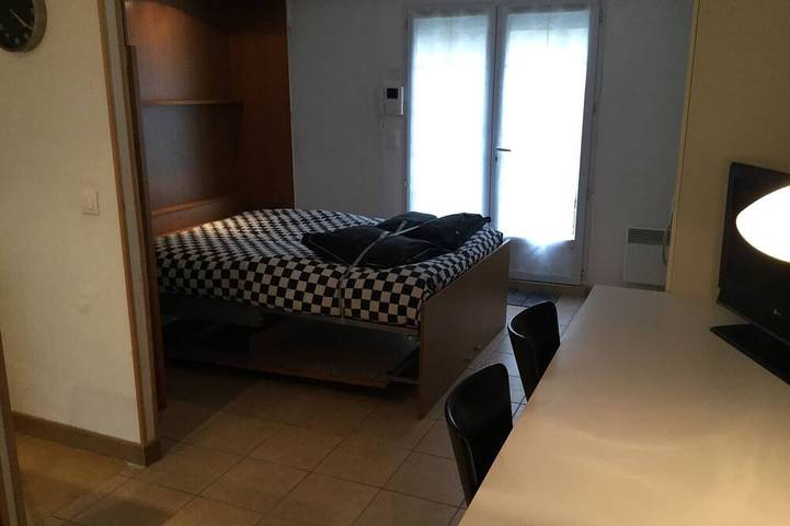 Gîte pour 2 personnes, avec terrasse et jardin à Palaiseau - 2