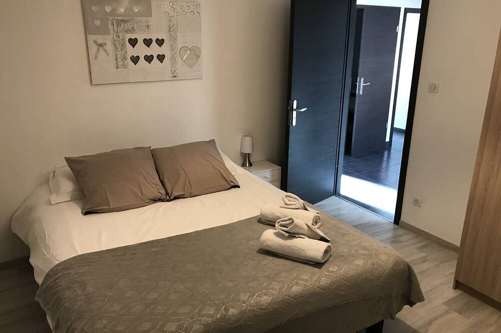 House 5 minutes from the city center, and 10 minutes from a greenway accessible to all! in Remiremont, Épinal region