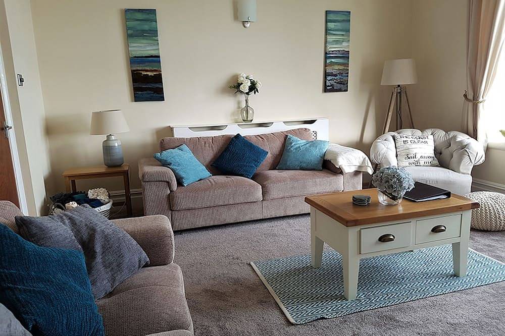 Entire apartment, Water's Edge - Sea Front Self Catering Apartment in the Heart of Swanage in Swanage, Dorset