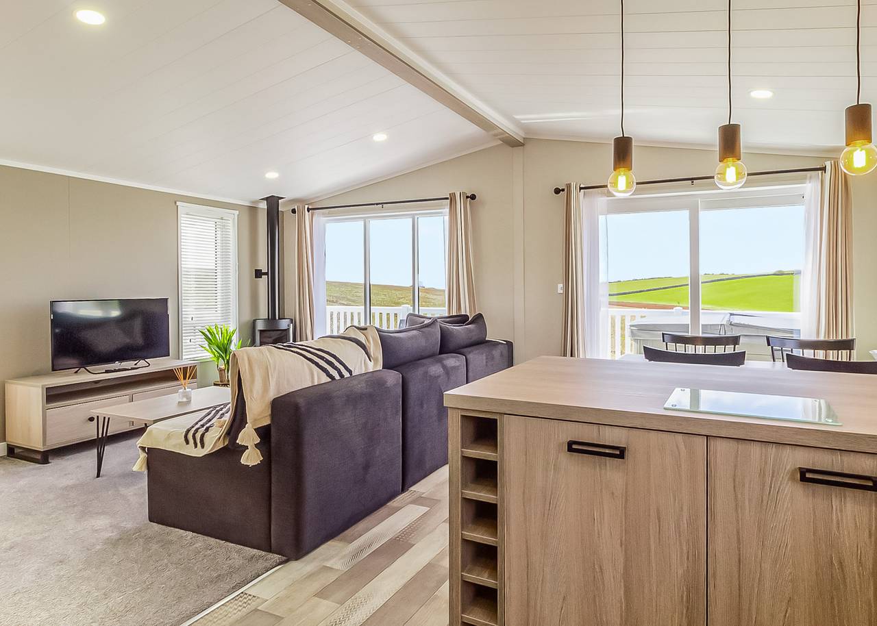 Jura Lodge with Hot Tub in Firth Of Clyde