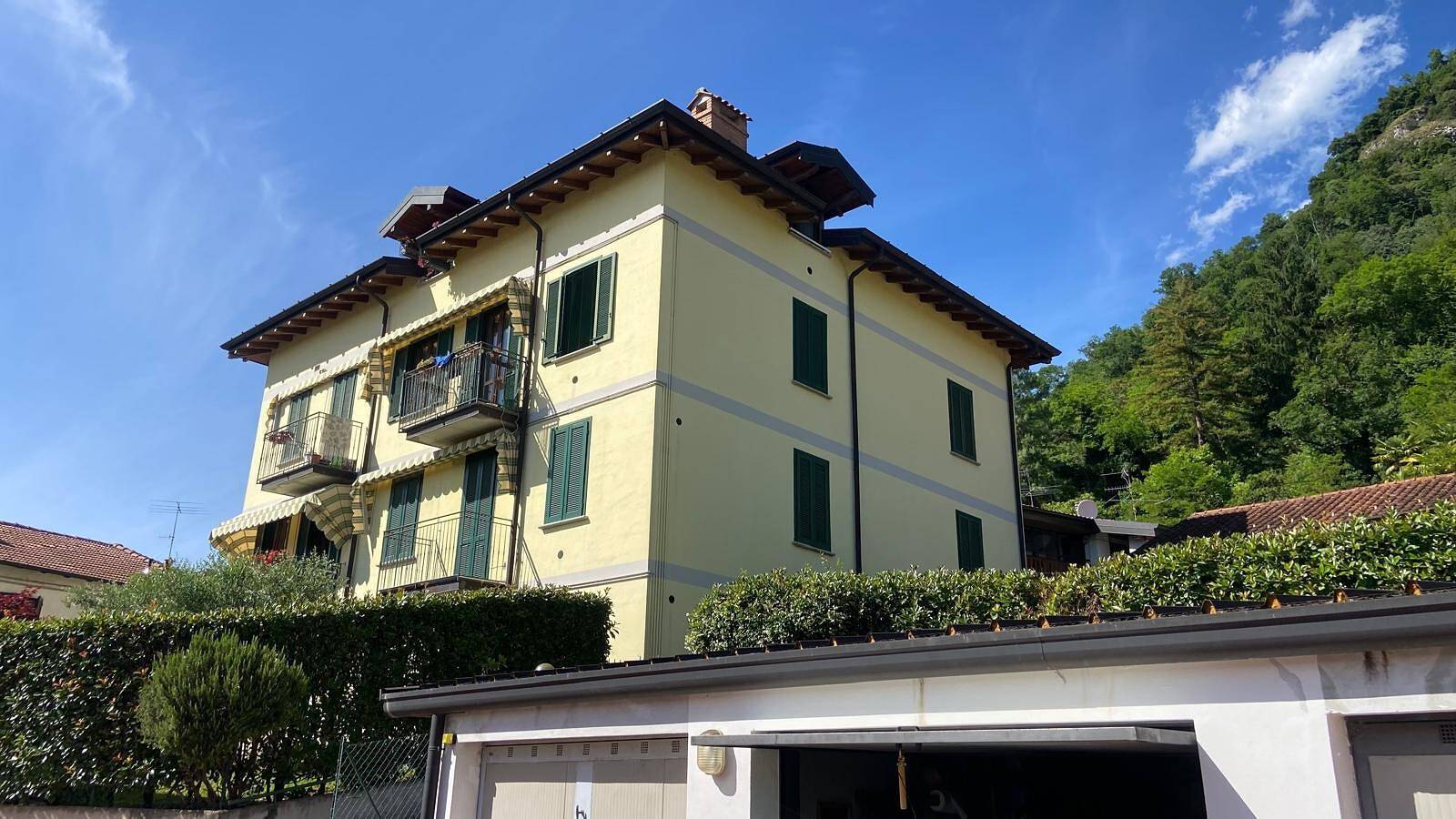 Ganze Wohnung, Apartment 'Maison Adriano Lago Maggiore' mit Wlan in Sangiano, Lago Maggiore (Lombardei)