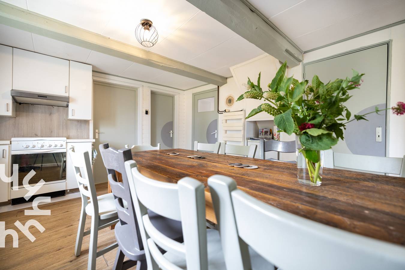 Schön gelegenes 12-Personen-Ferienhaus mit großem Garten in Burgerburg in Noord-Holland in Noord-Holland - Nordseeküste