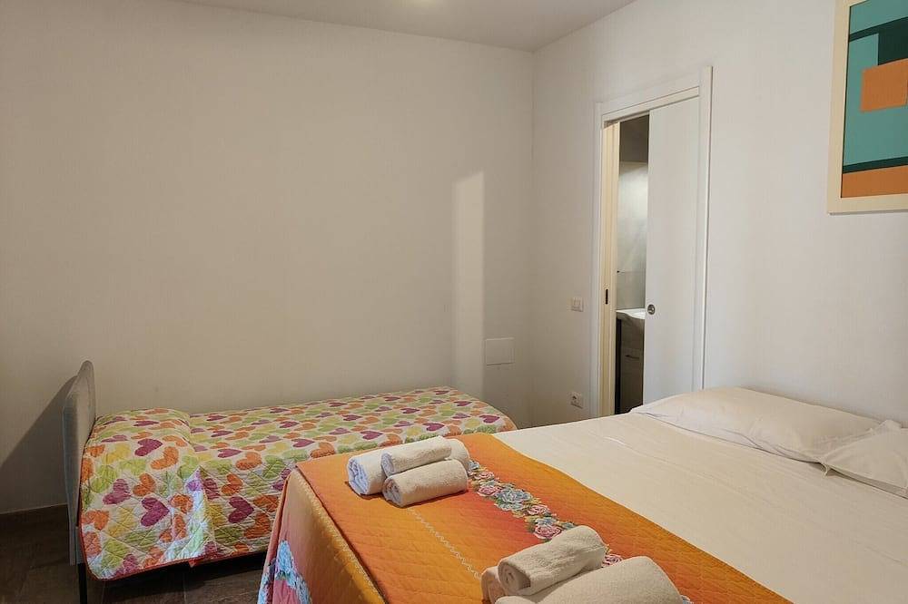 Rote Wohnung im Bauernhaus Poggio alla Cavalla im Herzen der Toskana in Lamporecchio, Pistoia Provinz