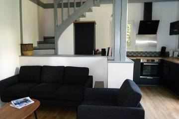Gîte pour 4 personnes, avec jardin à Bieuzy