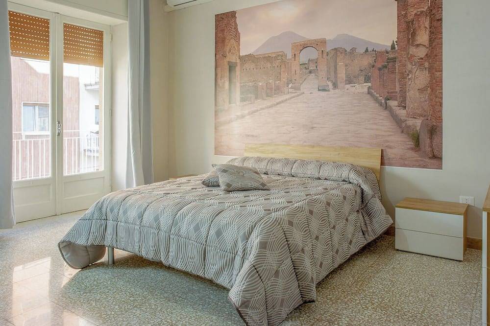 Apartment Enea Centralissimo Rinnovato, Vicinissimo Alla Stazione e Attrazioni in Pompei, Parc national du Vésuve