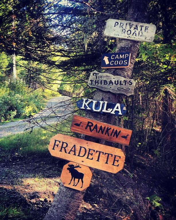 Seeblick mit Zugang, Wrap Around Deck; Direkter Zugang zu Geländefahrzeugen / Schneemobilen in Pittsburg (NH), Coös County