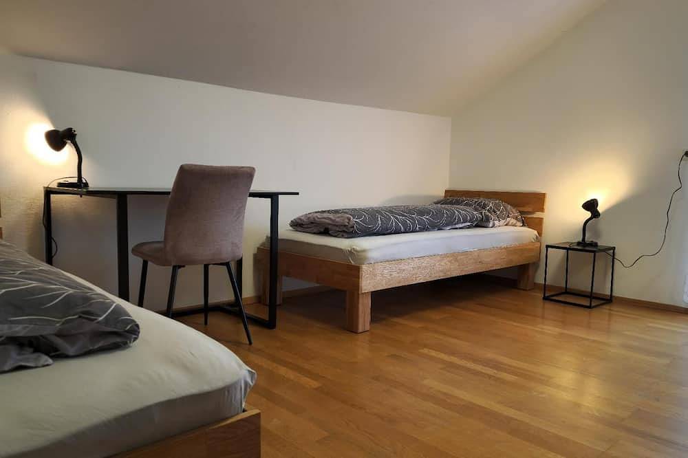 Apartamento inteiro, Vacation apartment 97sqm with 2 bedrooms and balcony in Bischofsmais, Baviera Oriental