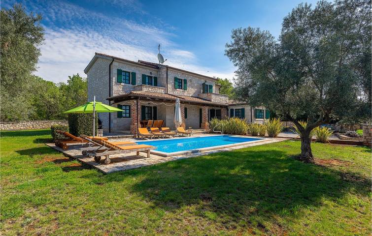 Ferienhaus für 8 Personen, mit Garten in Heraki