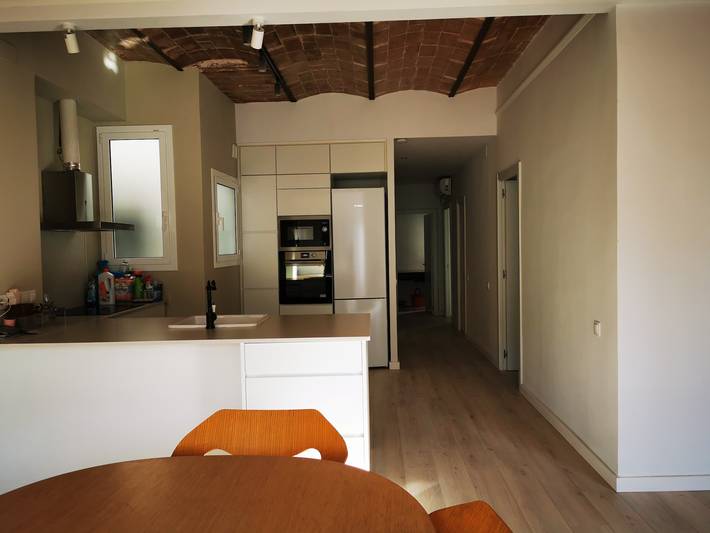 Entire apartment, Apartment 'Super Centríco Piso En Barcelona' with Wi-Fi and Air Conditioning in Barcelona Centre, Barcelona