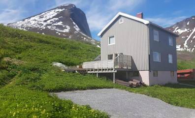 Ferienhaus für 2 Personen, mit Garten und Ausblick sowie Terrasse in Senja