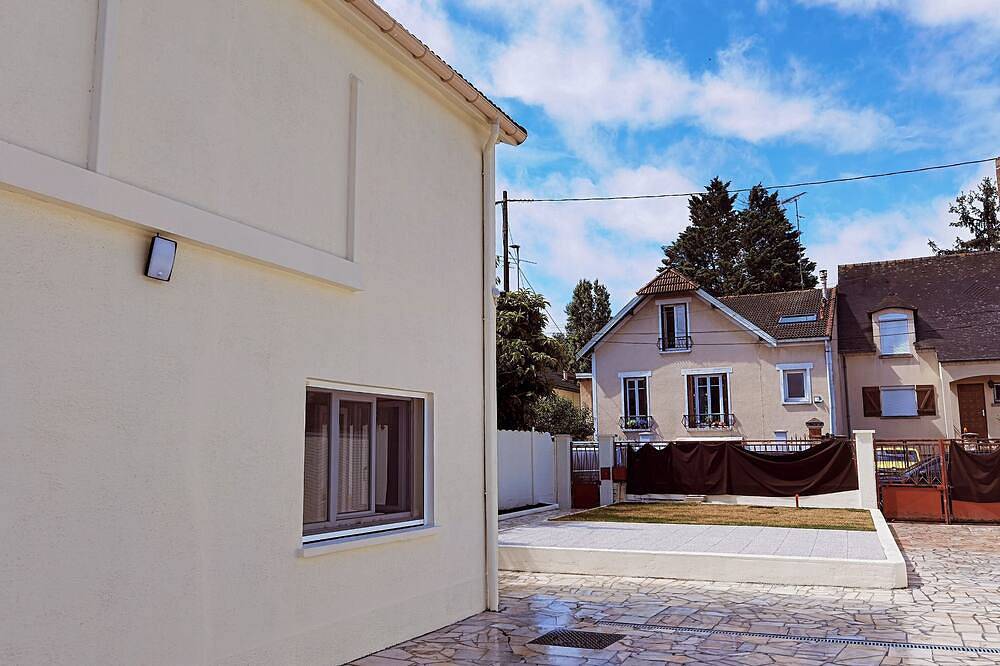 Appartement entier, New studio with Ac / free charging parking（No.5） in Villemomble, Seine-Saint-Denis
