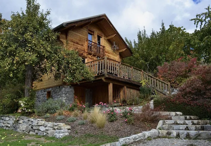 Chalet pour 5 personnes, avec terrasse ainsi que vue et jardin, animaux acceptés - 1