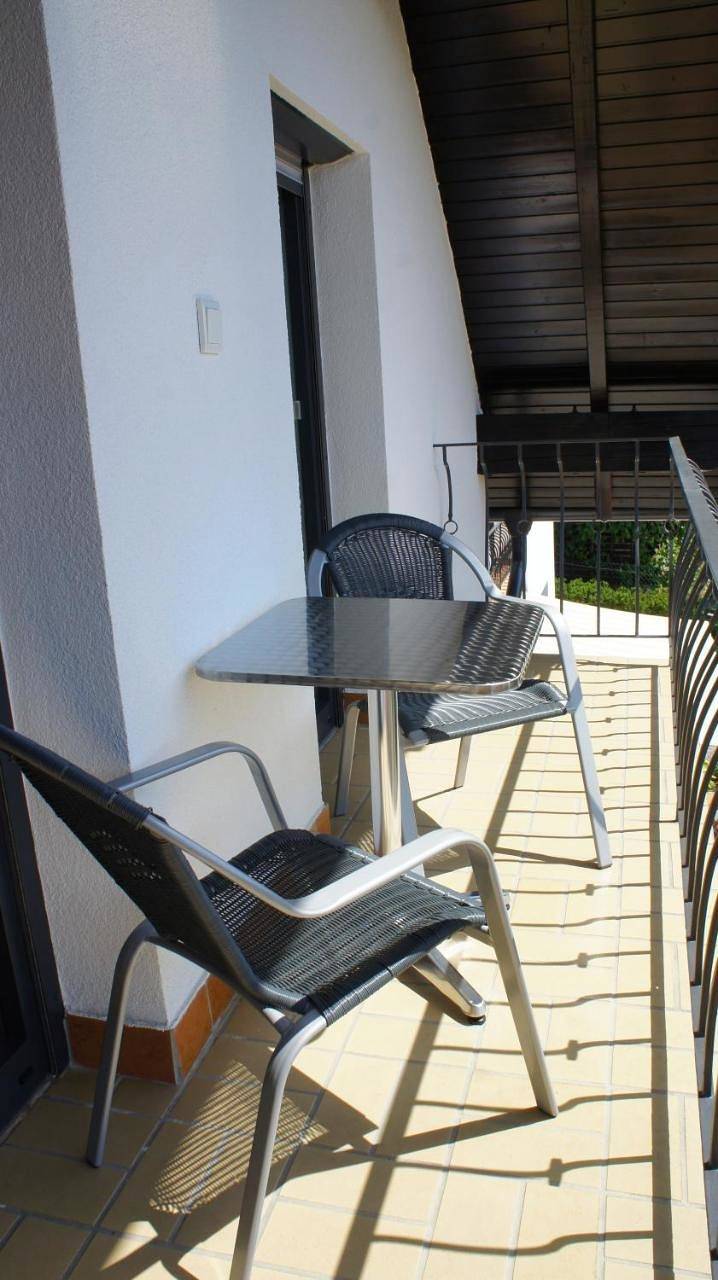 Ganze Wohnung, Two-Bedroom Apartment with Balcony in Pörtschach am Wörthersee, Klagenfurt-Land