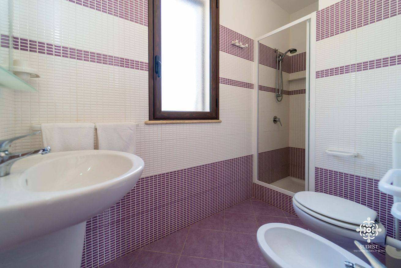 Entire apartment, Borgo Marino Beach Residence - Apartment with patio in Lampedusa City, Pelagie Islands
