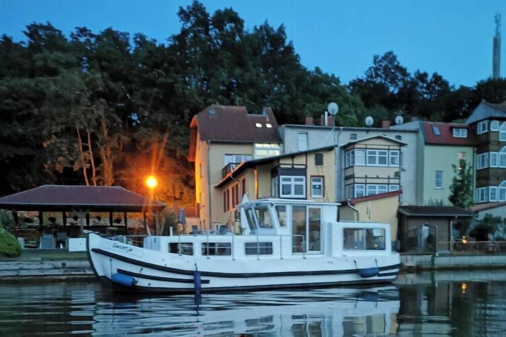 Yachtcharter in Mecklenburgische Seenplatte· Locaboat Pénichette 935 W (1989) in Lychensee, Lychen