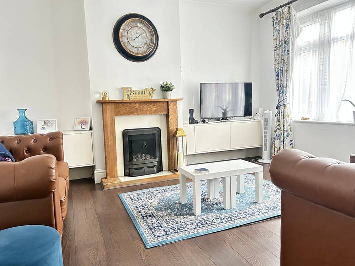Glamping for 5 people, with terrace and garden in London
