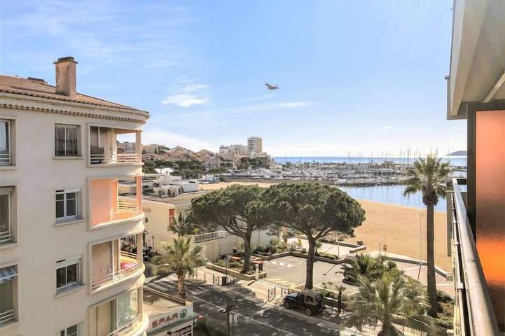 Gîte pour 4 personnes, avec balcon dans Casino De Sainte Maxime