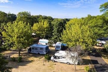 Mobil home pour 5 personnes, avec terrasse à Montlouis-sur-Loire