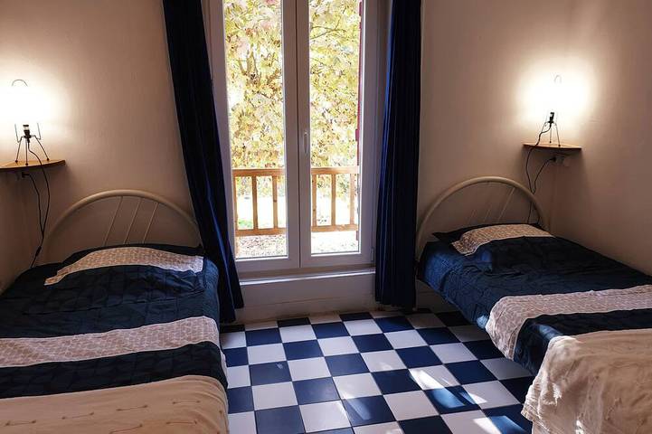 Gîte pour 4 personnes, avec Balcon ainsi que Jardin et Piscine à Port-Sainte-Marie - 4