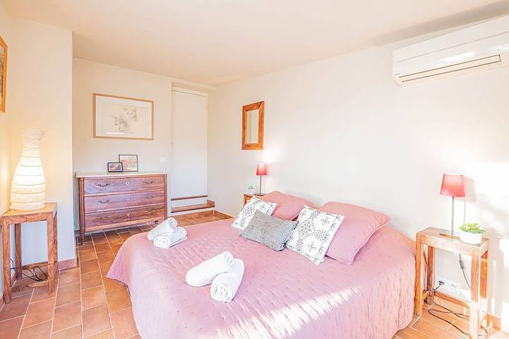 Gîte pour 4 personnes, avec jardin dans Calanque De Port Pin Cassis - 4
