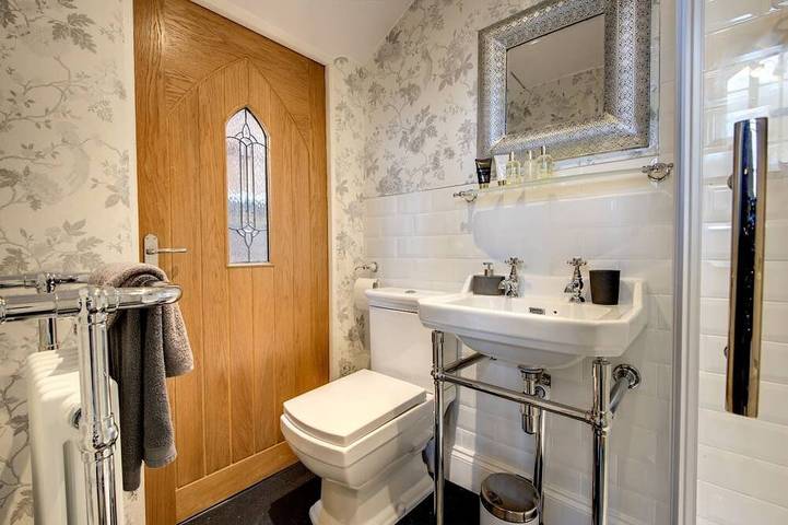 Entire apartment, Carnegie Library Bronte Apartment in South Yorkshire