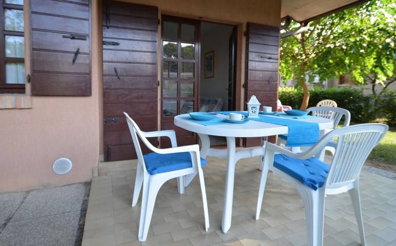 Villa für 6 Personen, mit Balkon/Terrasse