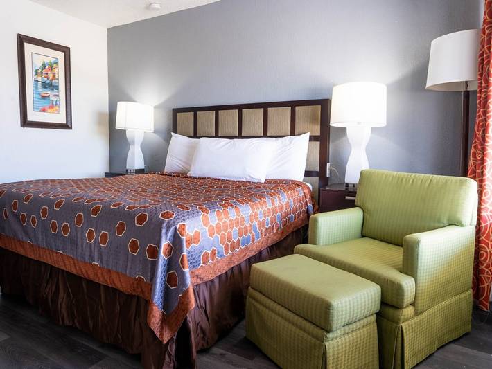 Ganze Wohnung, Ocala, Fl | Kingsize-Bett, Raucher in Ocala, Marion County (FL)
