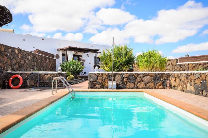Casa rural para 4 personas, con jardín, Familias con niños en San Bartolomé - 4