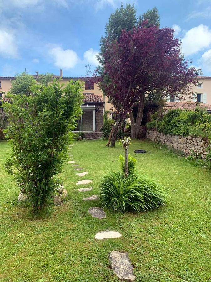Le jardin du Griffoul in Nébias, Région de Limoux