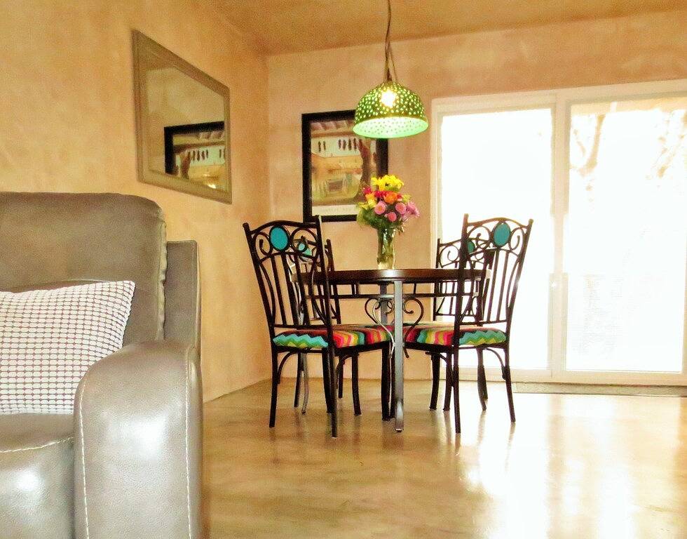 Ganze Wohnung, Hervorragende Lage im Herzen von Santa Fe im Herzen von Santa Fe-Decked Digs in Santa Fe, Santa Fe County