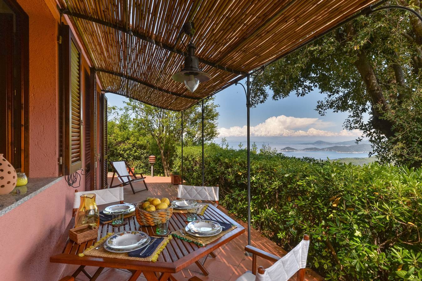 Villa 'Martini' con vista mare, terrazza privata e Wi-Fi in Marciana, Isola d'Elba