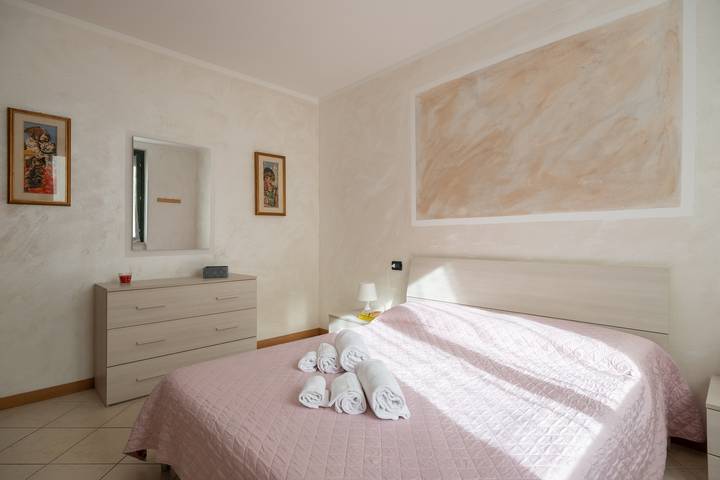 Gîte pour 4 personnes, avec jardin ainsi que vue sur le lac et piscine à Sulzano - 2