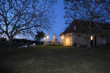 Gîte pour 8 personnes, avec terrasse et jardin, animaux acceptés à Douville