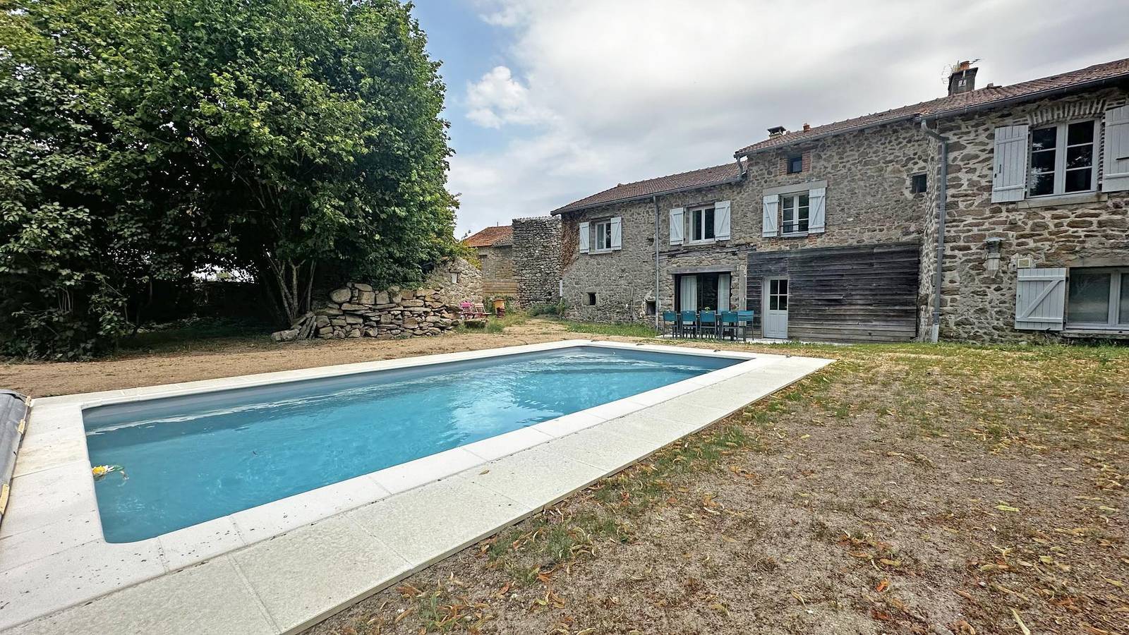 Le Vieux Tilleul in Bessines-sur-Gartempe, Région de Bellac