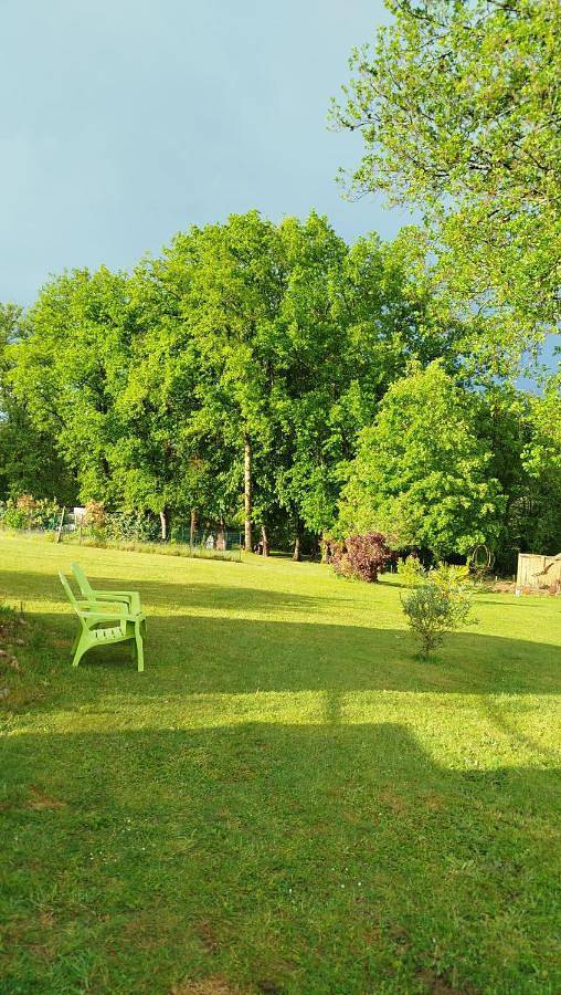 Gîte pour 2 personnes, avec jardin et vue à Château-l'Évêque - 4