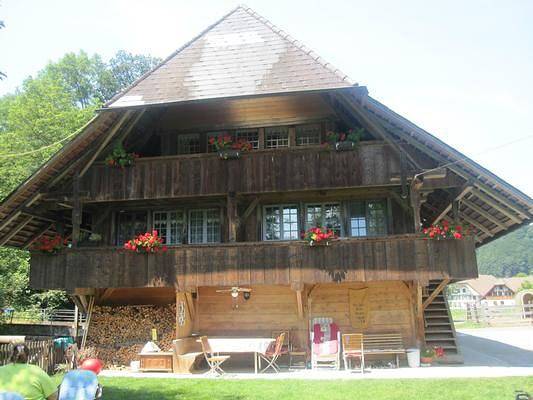 Apartamento de vacaciones para 5 personas, con balcón y jardín en Suiza