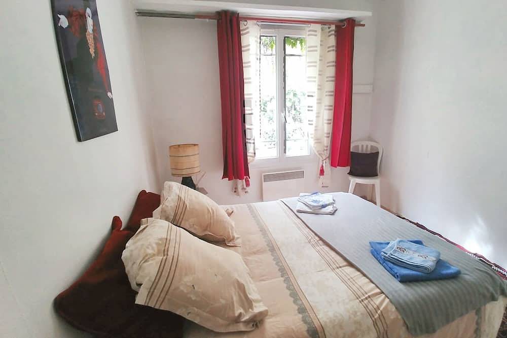 Homerez - Comfortable house in Montreuil with a fenced garden in Montreuil, Seine-Saint-Denis