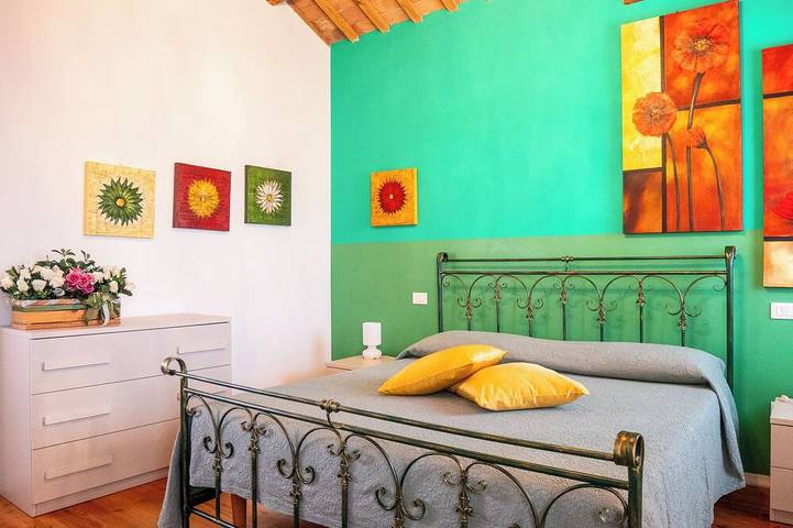 Appartamento intero, Daisy Apt. di Lusso in Villa con Patio, Piscina, Jacuzzi, Gym, WiFi, A/C, Sauna in Cavarzere, Provincia di Venezia